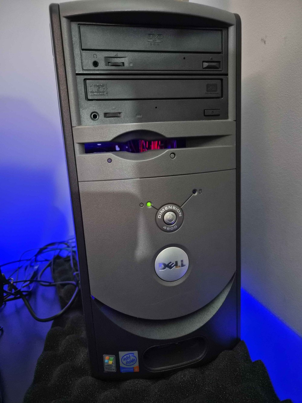 The restored Dell Dimension 4600 sleeper computer